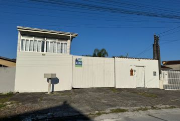 Ref 1250 Casa em Caiobá espaço amplo